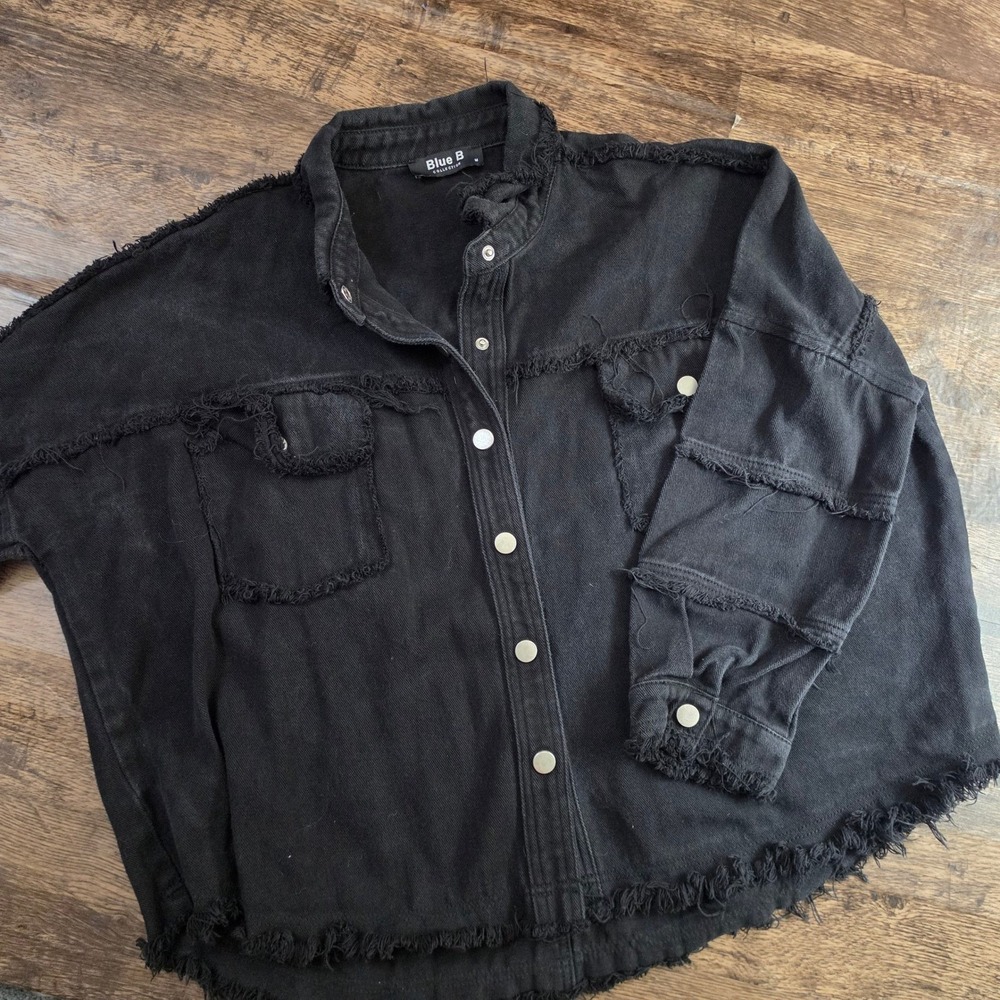 BLUE B Denim Jacket Womens Medium Black Rock & Roll Rhinestone Frayed Shacket